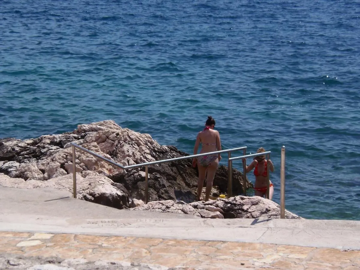Apartments By The Sea Novi Vinodolski - 12322 Croatia
